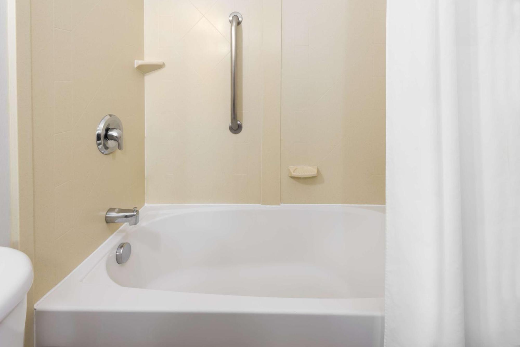 Hampton Inn Ντάνμπερι Εξωτερικό φωτογραφία