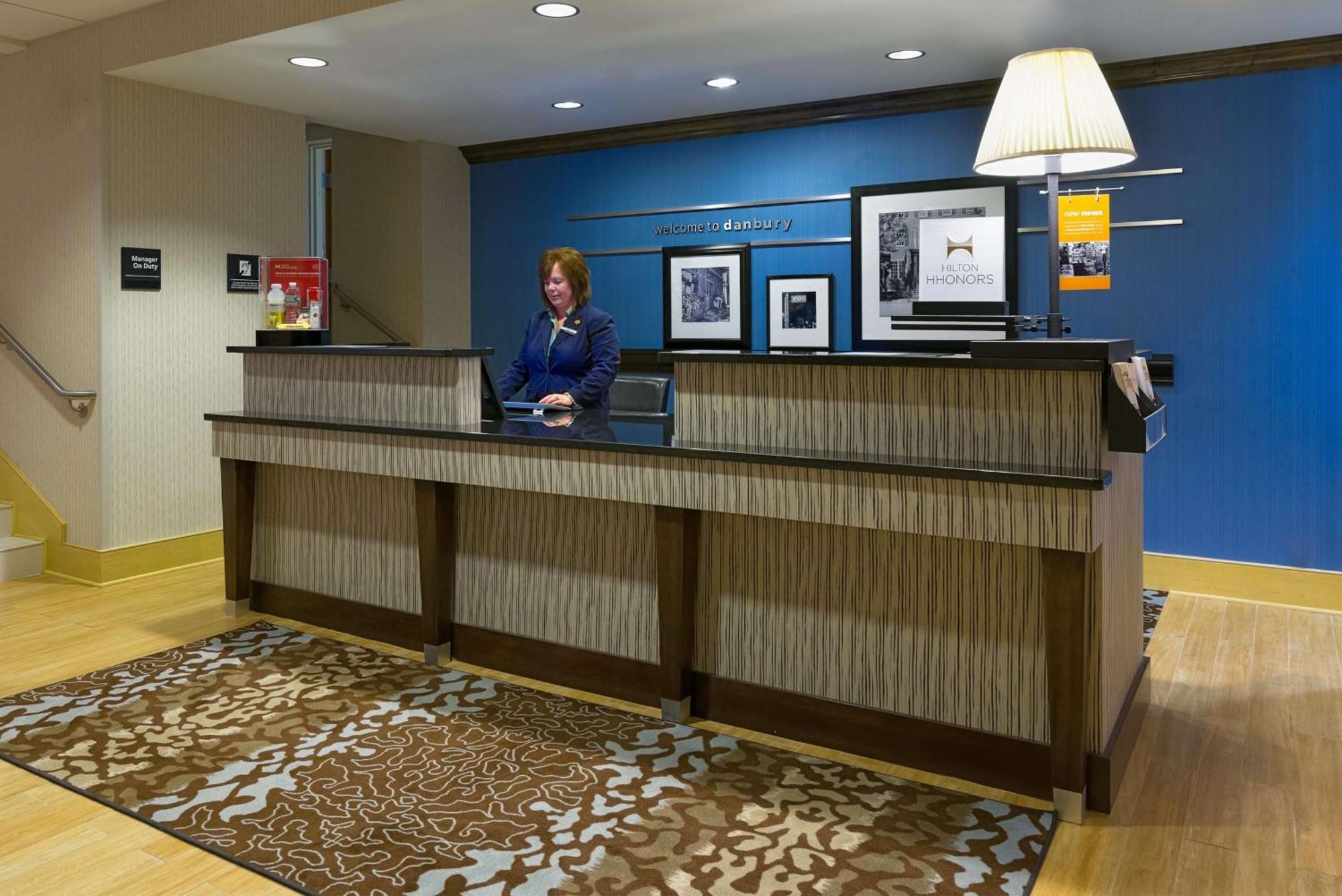 Hampton Inn Ντάνμπερι Εξωτερικό φωτογραφία